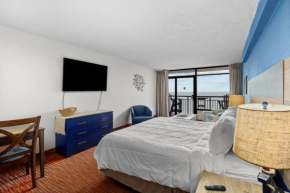 Oceanfront Studio with King Bed Beach Views